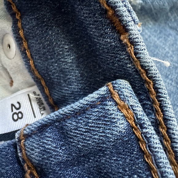 Loft Distructed Denim Shorts Size 6/28 - Picture 3 of 3